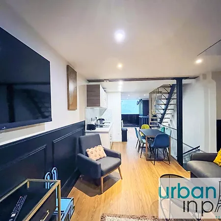 아파트 Urban Flat 31 - Lovely Triplex In *