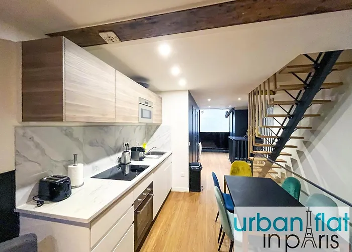 Urban Flat 31 - Lovely Triplex In