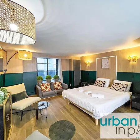 Urban Flat 31 - Lovely Triplex In *